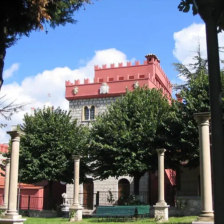 In Castle With Pool And Views Of The Majella Park And Lake Bomba * Rosello