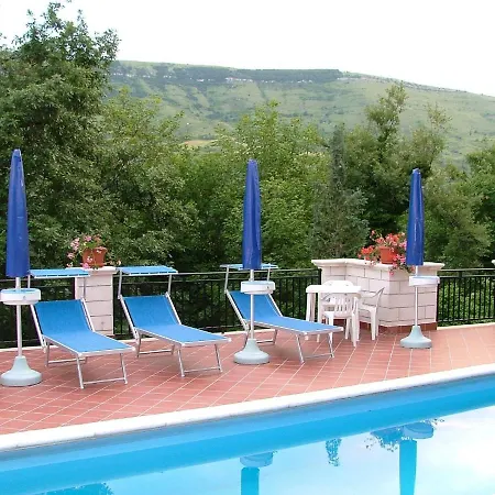 In Castle With Pool And Views Of The Majella Park And Lake Bomba *